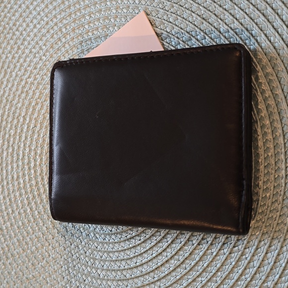 SONOMA BRAND MEN'S BLACK MINI BIFOLD GENUINE LEATHER WALLET - Picture 2 of 11